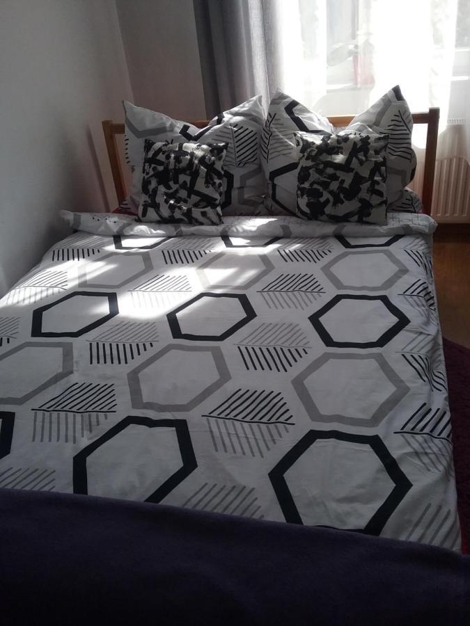 Pokoje - Osobne Parter 5 Apartment Torun Luaran gambar