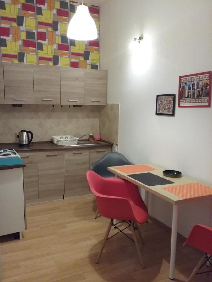 Pokoje - Osobne Parter 5 Apartment Torun Luaran gambar