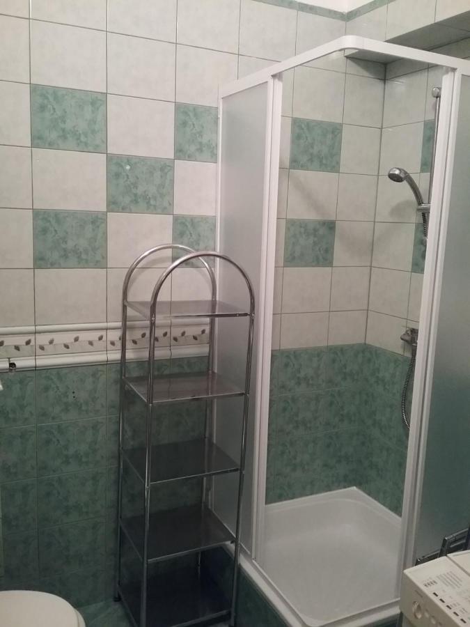 Pokoje - Osobne Parter 5 Apartment Torun Luaran gambar