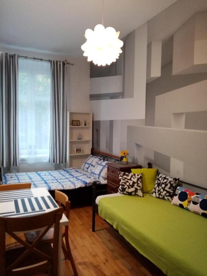 Pokoje - Osobne Parter 5 Apartment Torun Luaran gambar